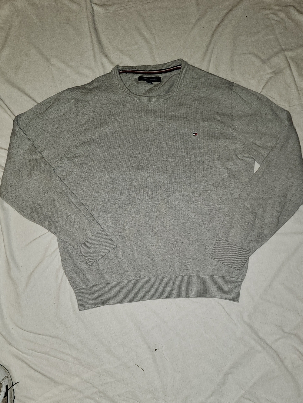 Tommy Hilfiger Men’s Light Gray Crewneck Sweater with Signature Flag